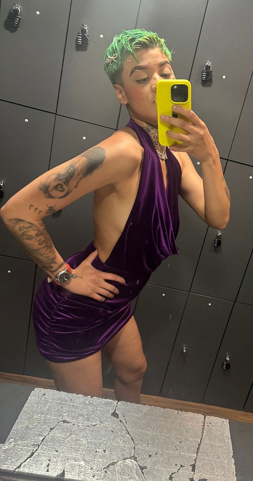 Escort - CHANEL - Ibiza Tops